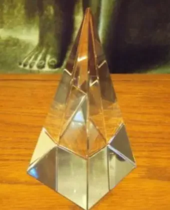 9” Glass Pyramids