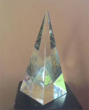 4-inch Pyramid with AVESA Symbol
